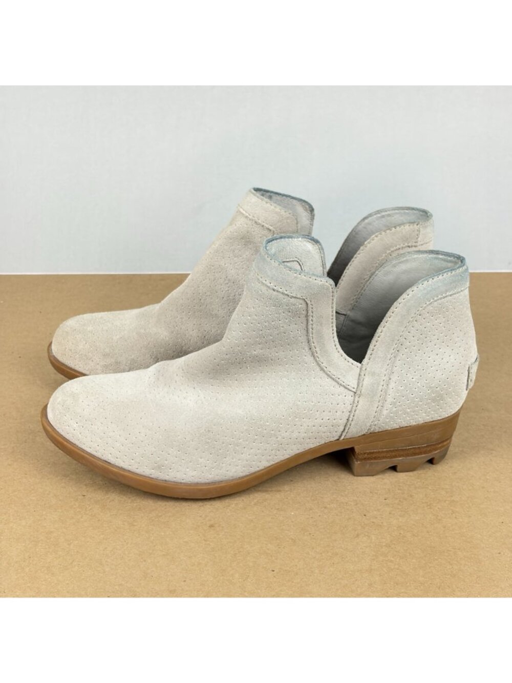 Sorel Lolla Suede Side Cut Ankle Booties Womens 8.5 Beige Slip On Casual Comfort - Picture 10 of 10
